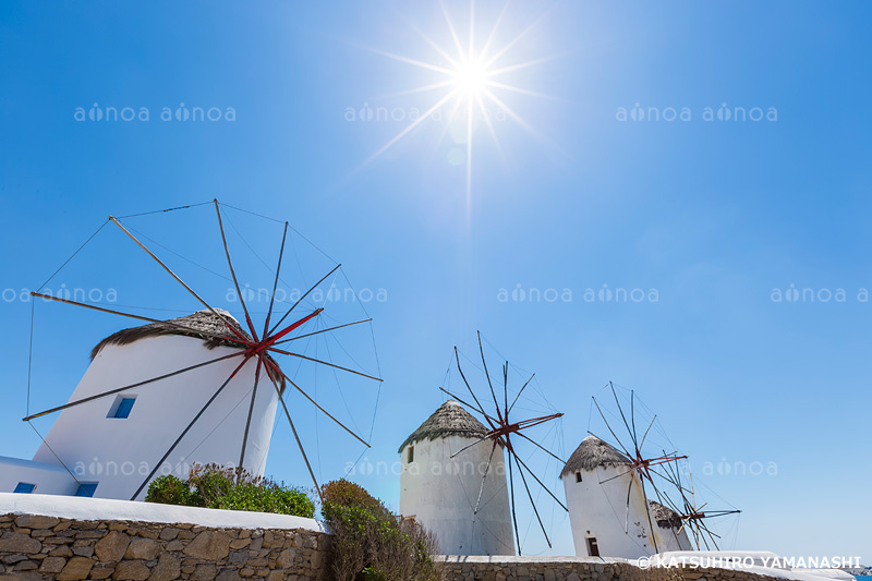 カト・ミリの風車　ギリシャ　5月